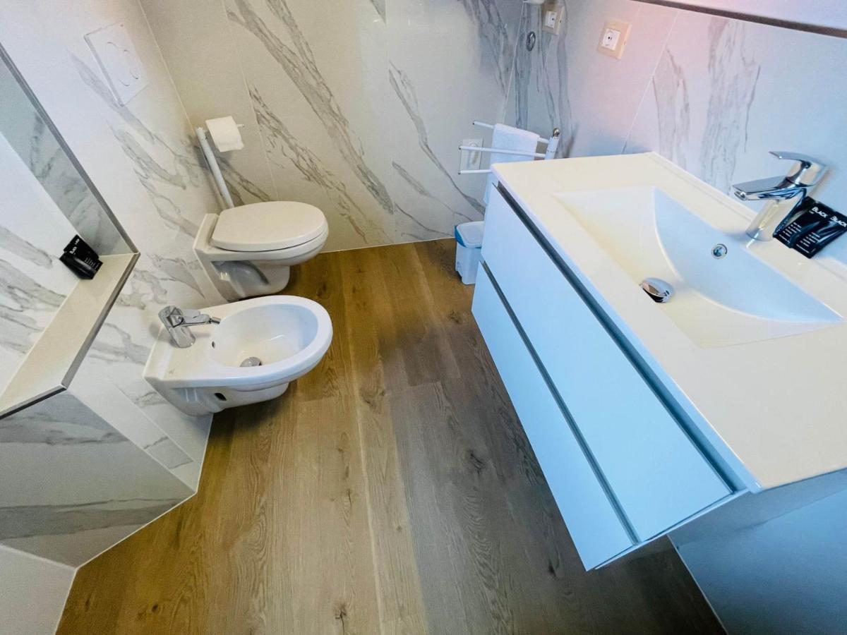 Novecento Luxury&Spa Residence 4 Stelle 몬테세 외부 사진