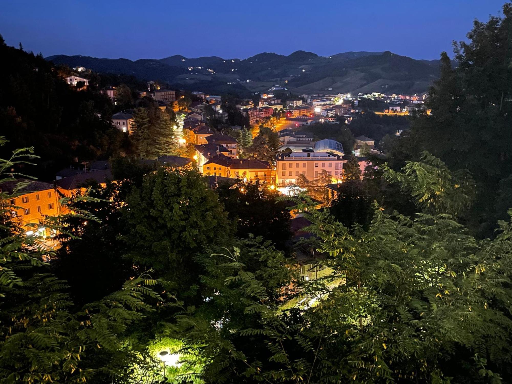 Novecento Luxury&Spa Residence 4 Stelle 몬테세 외부 사진